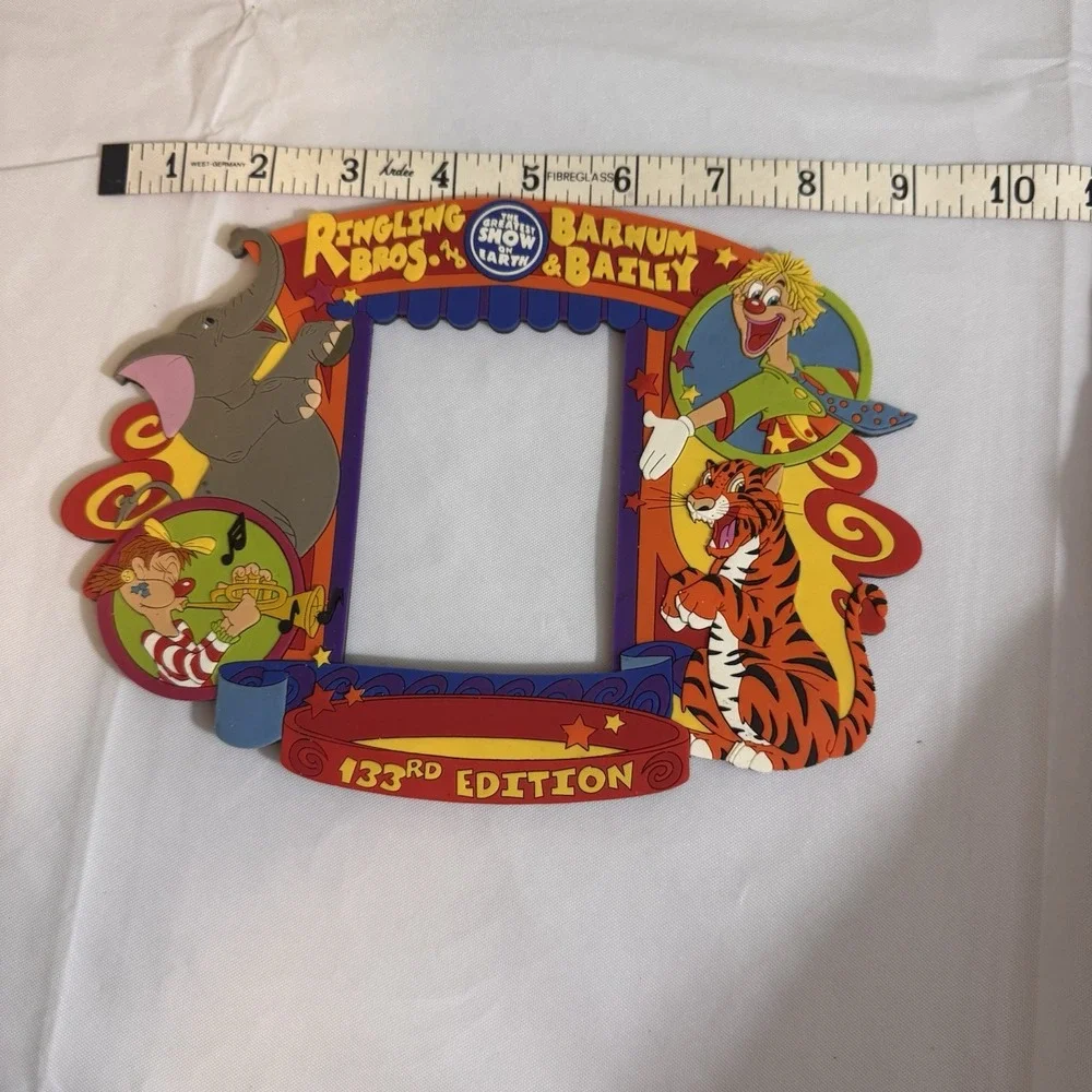 Ringling Brothers &‎ barnum & bailey Circus Rubber Magnetic Picture Frame